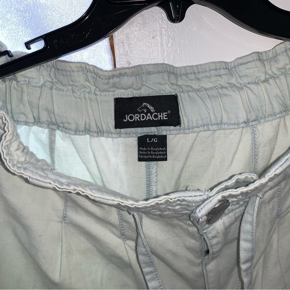 Woman’s Jeans - Picture 2 of 3